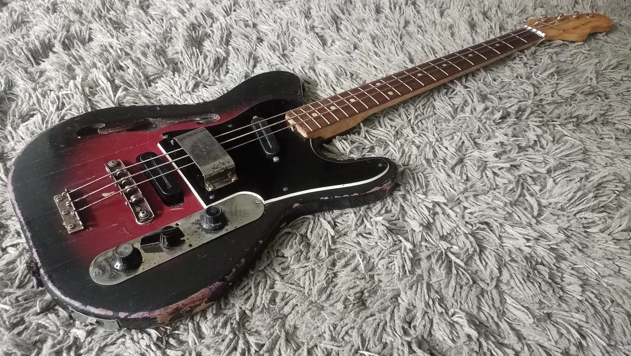JOLANA IRIS BASS BASKYTARA