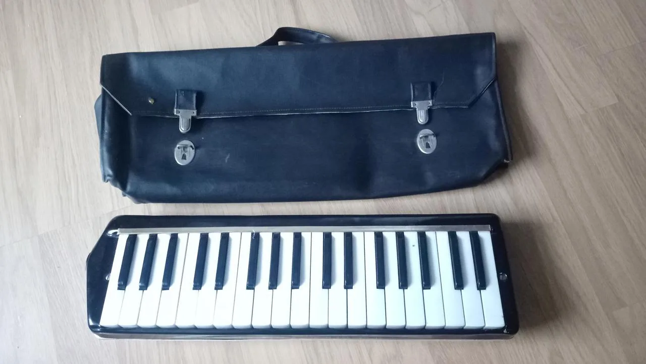 MELODIKA BOHEMIA klávesová foukací harmonika viz fotky