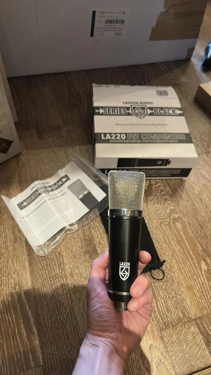 Vintage mikrofon Lauten Audio LA-220