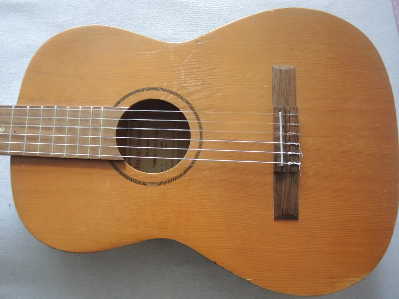 Historické kytara COSMOTONE