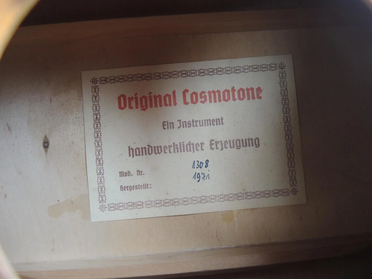 Historické kytara COSMOTONE