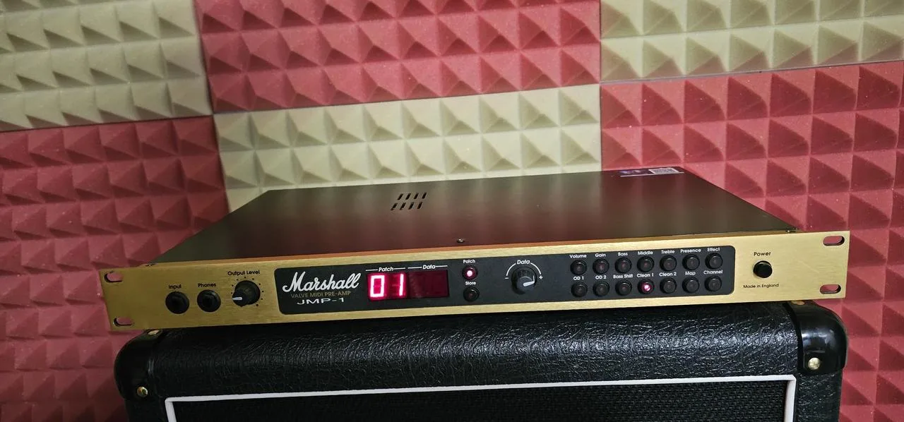 Kytarový preamp Marshall JMP1