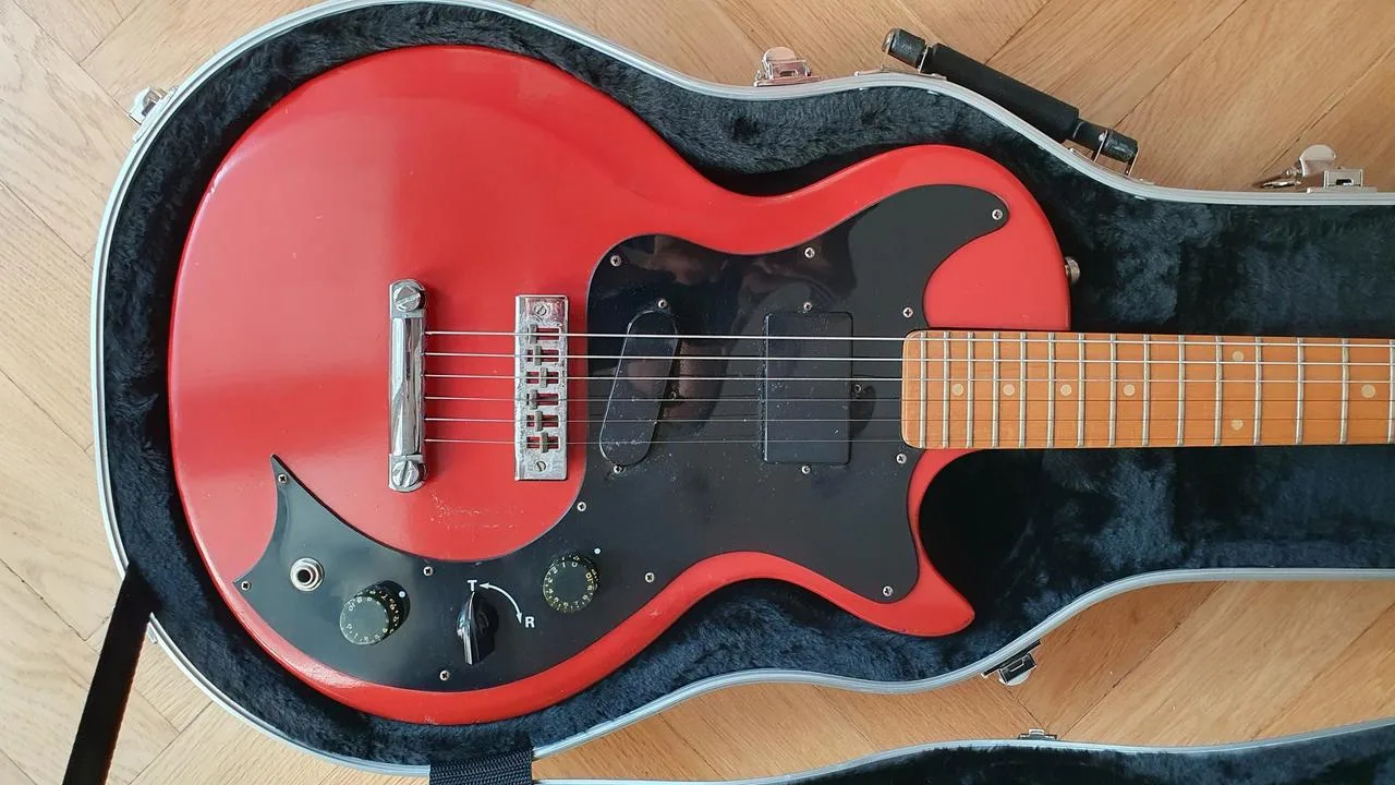Vzácná kytara Gibson Marauder 1981