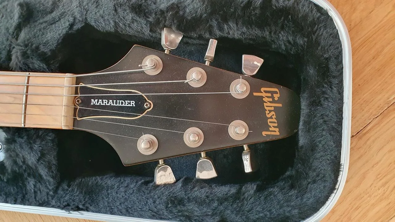 Vzácná kytara Gibson Marauder 1981