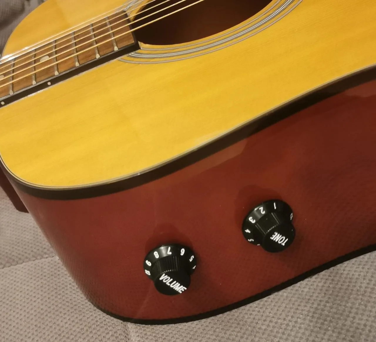 Original TURNER Electroacoustic Guitar ***Výměna možná***