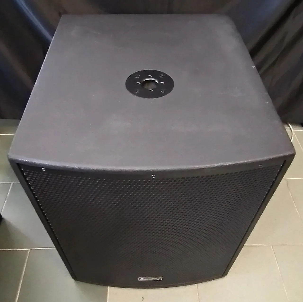Soundking KV18SAD Aktivní subwoofer Sleva-nová cena!!