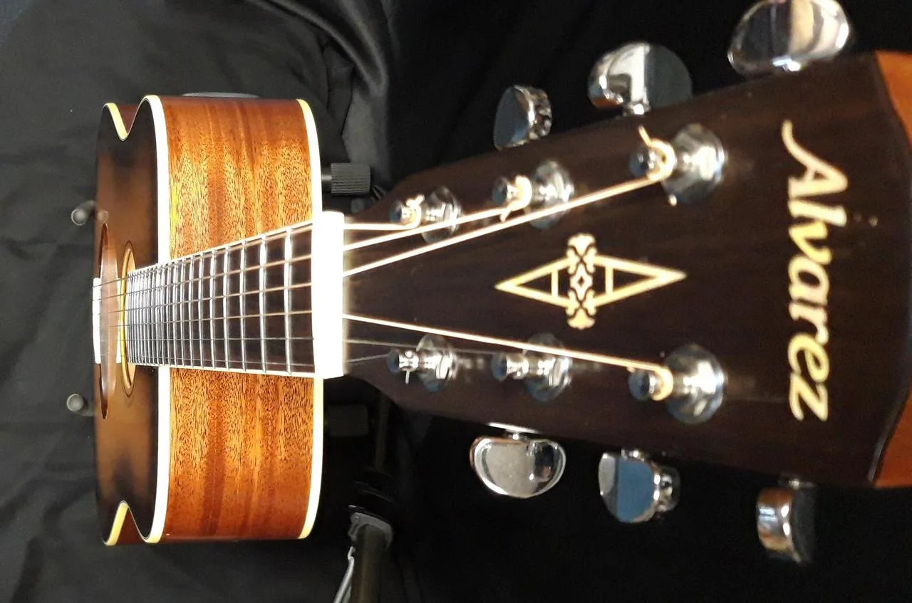 Alvarez AD60E 48SHB + pevný kufr