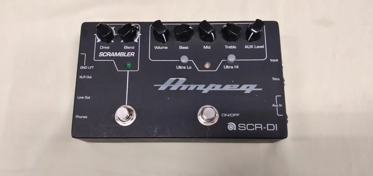 Ampeg SCR-DI prkticky nový včetně napaječe