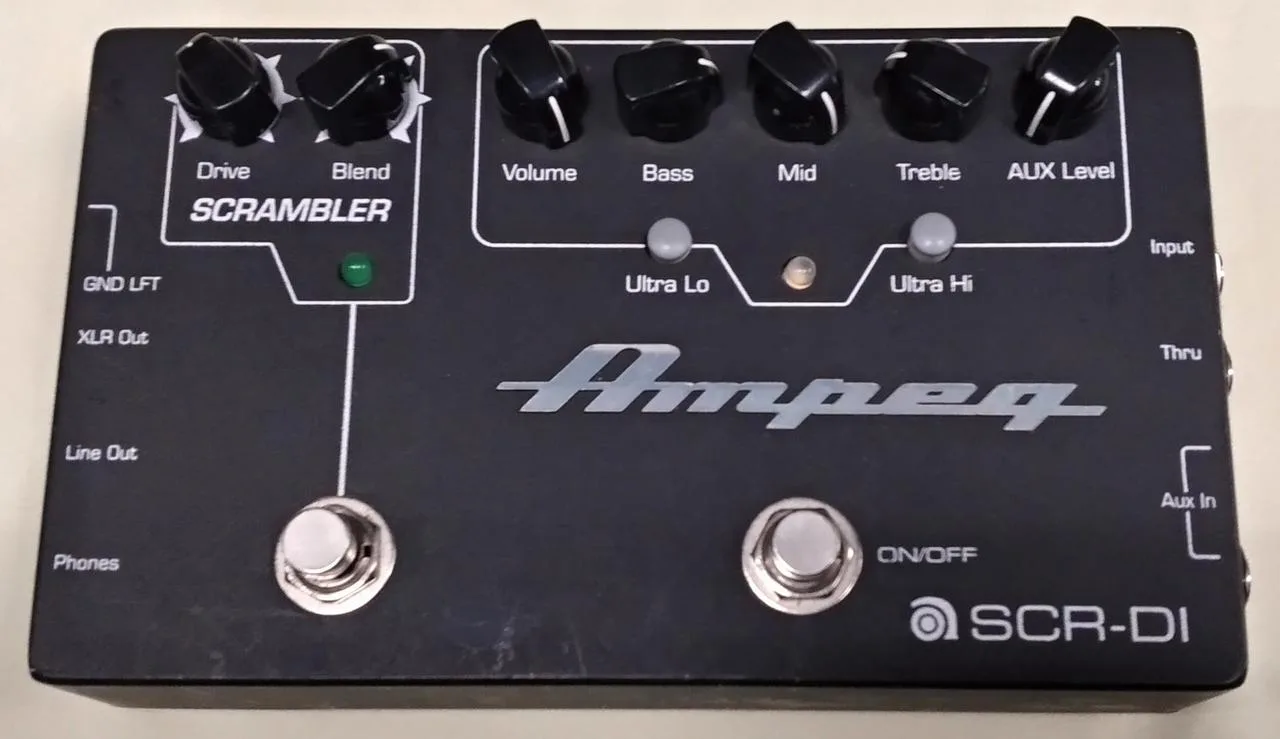 Ampeg SCR-DI prkticky nový včetně napaječe