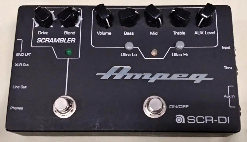 Ampeg SCR-DI vč. napaječe Prakticky nový!