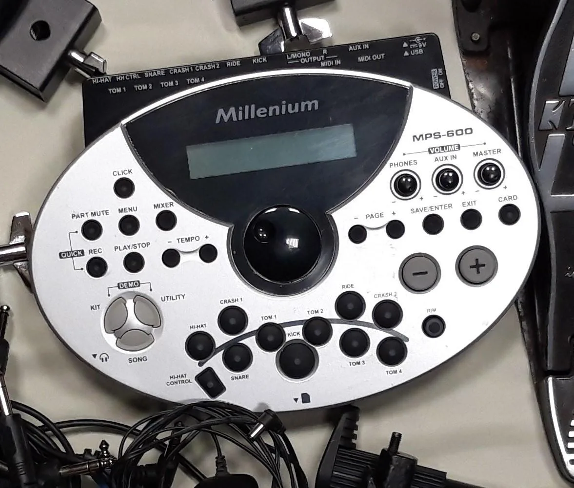 E Drum set Millenium MPS 600 - bez rampy a snare Sleva!