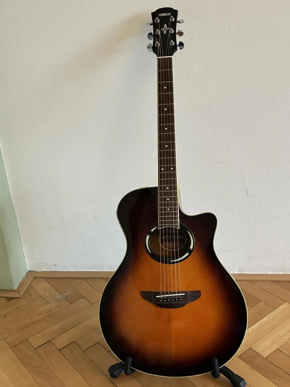 Yamaha APX 500