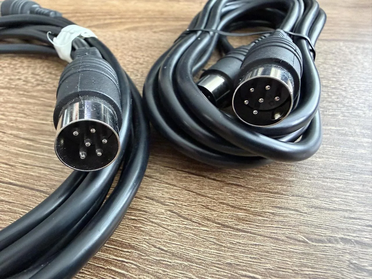 DIN 6pinový kabel pro přenos signálu