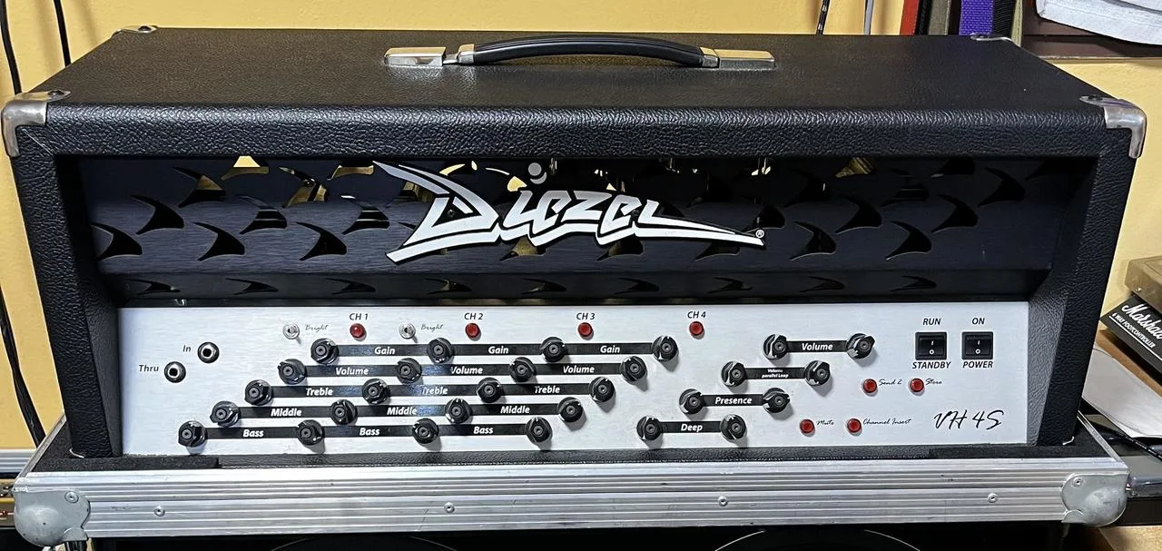 DIEZEL VH4s + Case + MIDI pedál