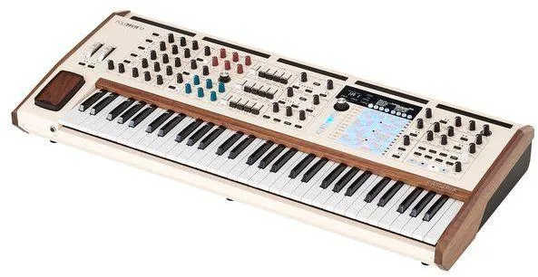 Arturia Polybrute 12 - záruka, stav nového