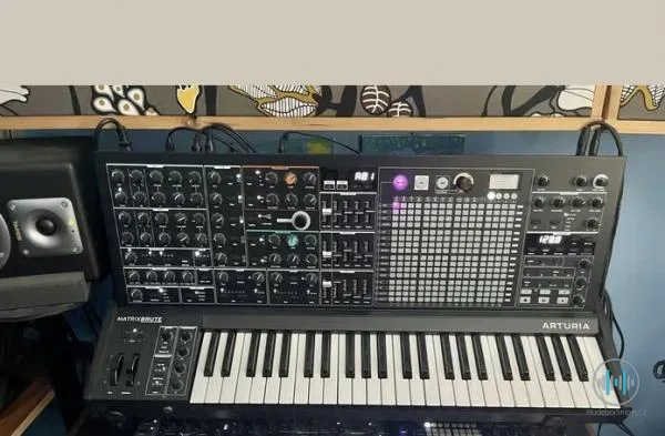 Arturia Matrixbrute Noir, záruka +2yr, stav nového