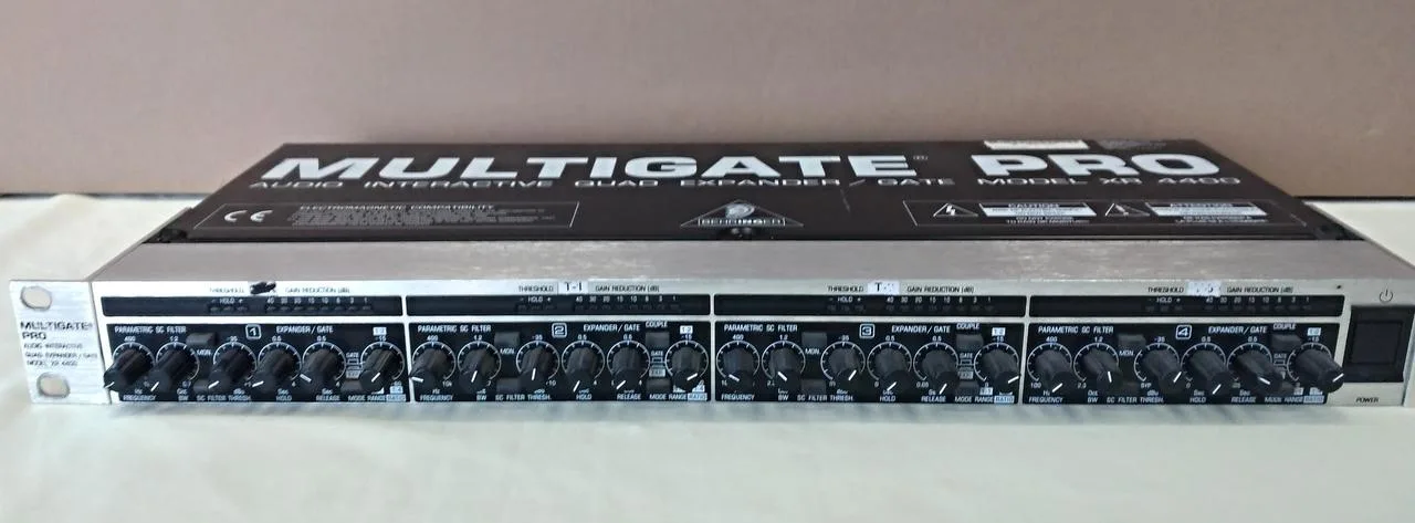 Behringer XR4400 MULTIGATE