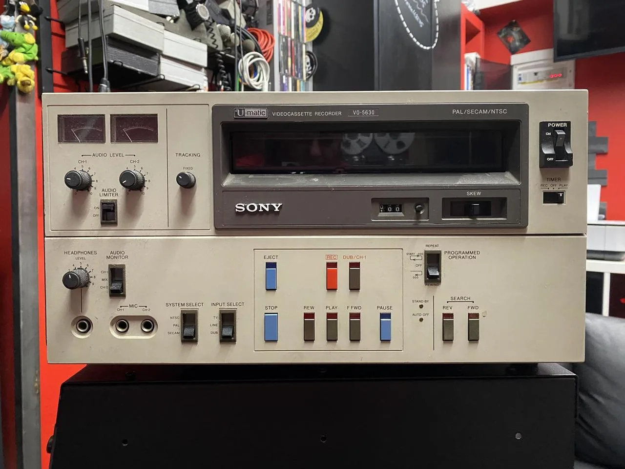 Vintage Sony VO-5630 3/4" U-matic Player/Recorder