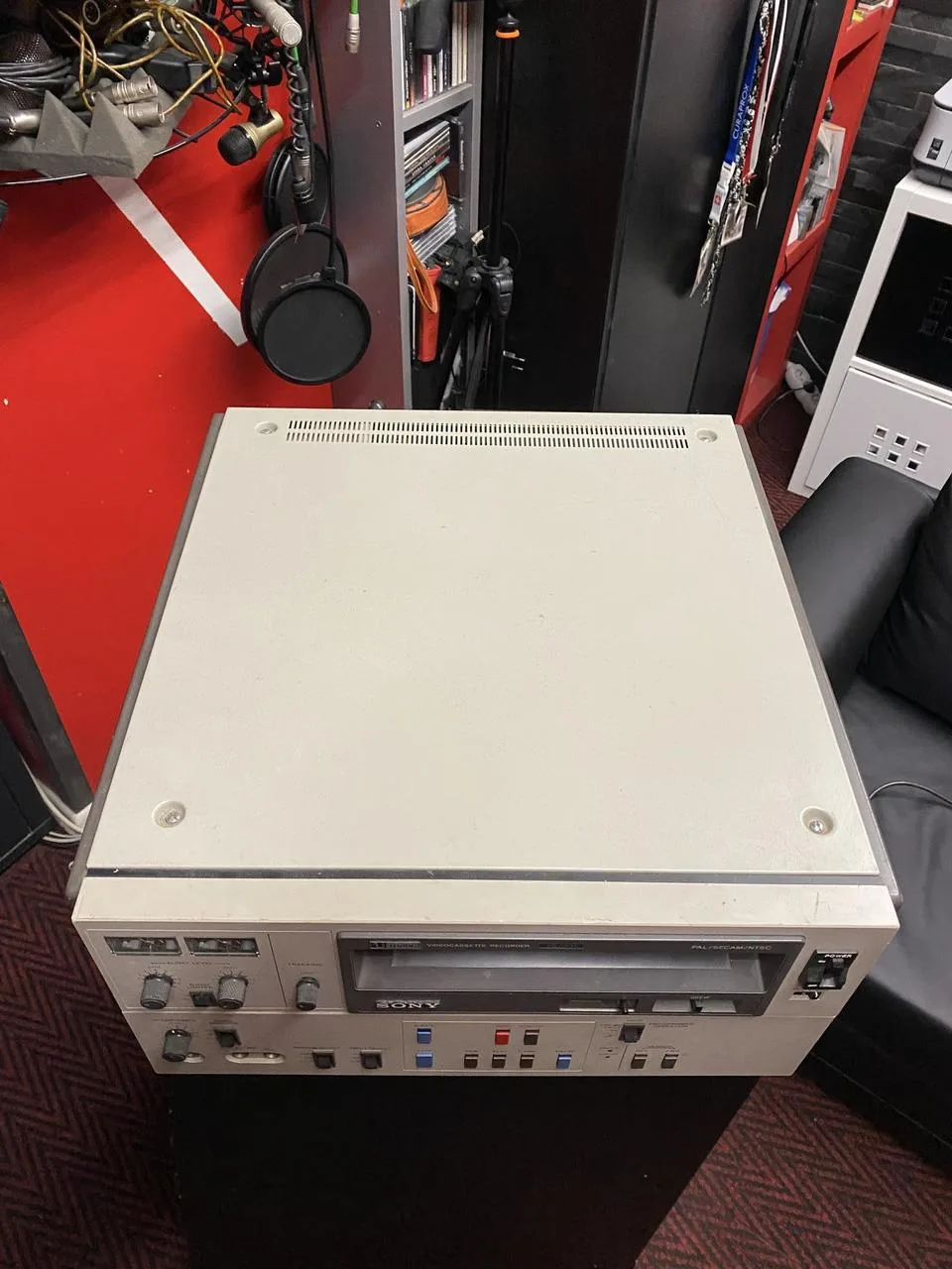 Vintage Sony VO-5630 3/4" U-matic Player/Recorder