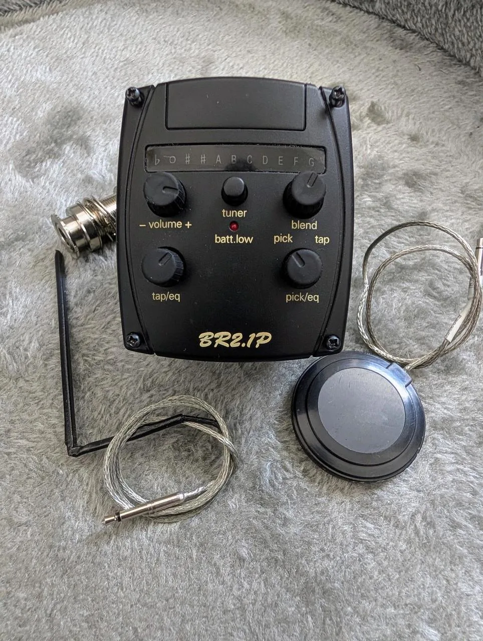Shadow / BR2.1P preamp + snímače (ust + tap)