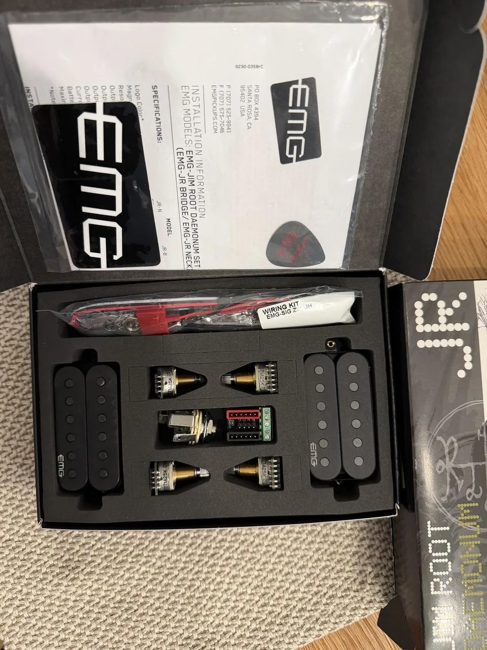 EMG Jim Root signature Daemonum set