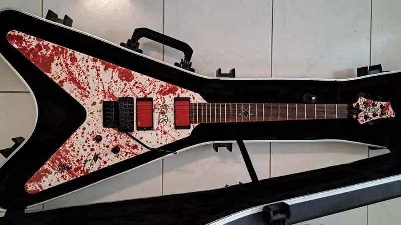 Schecter Gary Holt V-1 Fr blood splatter