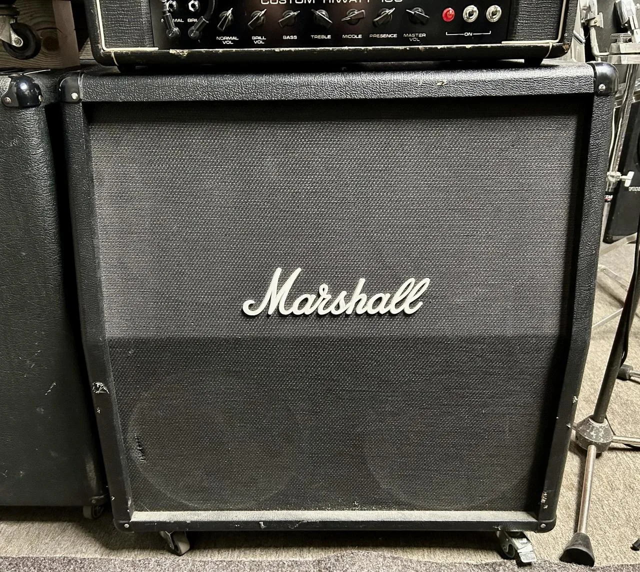 MARSHALL box 4x12" MC412 prázdný.