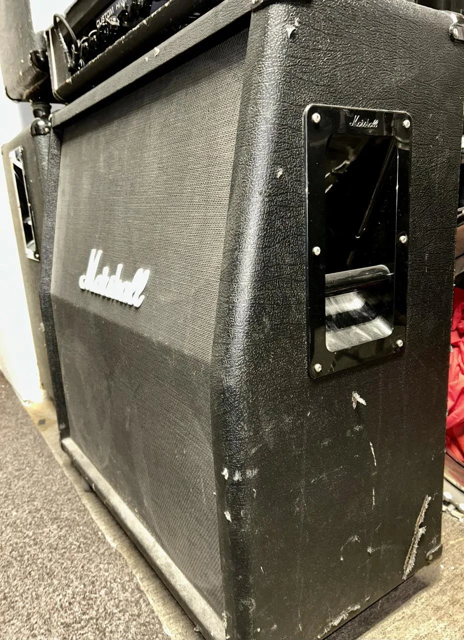 MARSHALL box 4x12" MC412 prázdný.