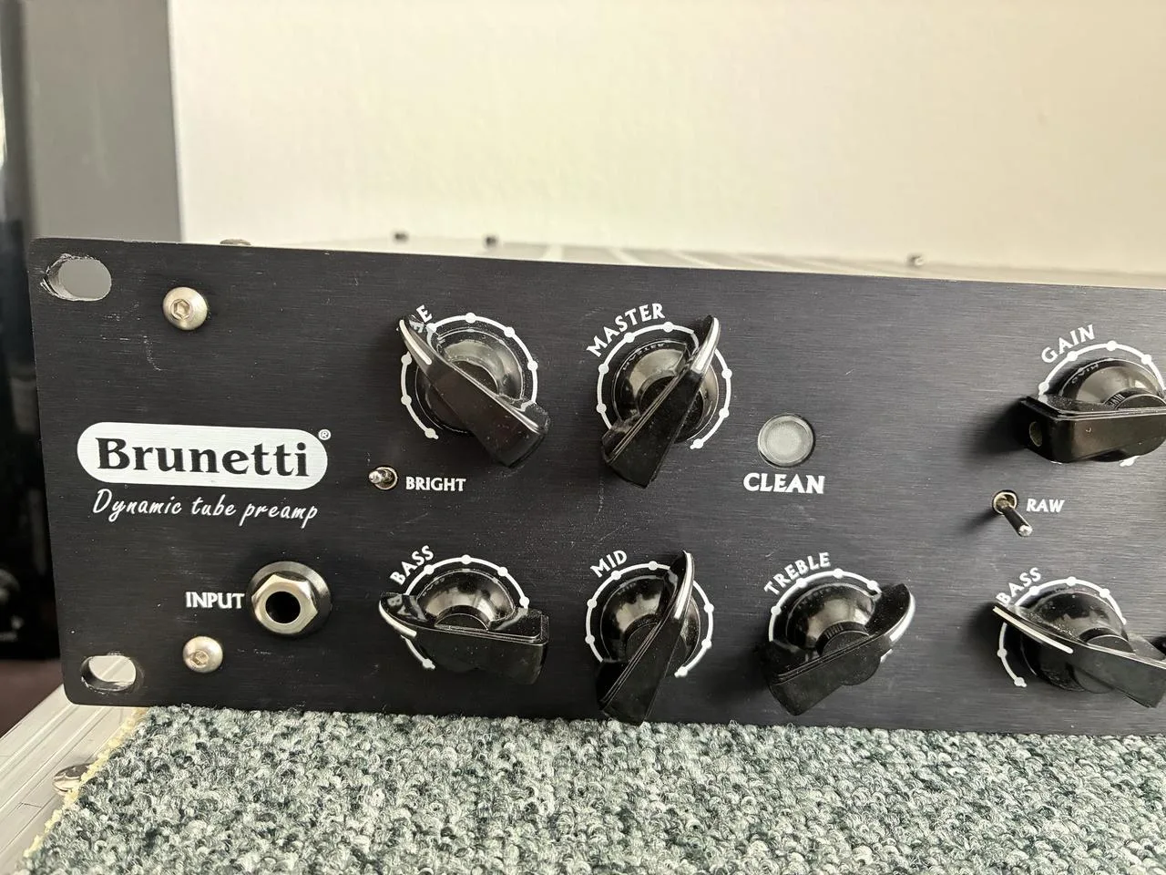 Brunetti Mille CR 3kanálový  předzesilovač