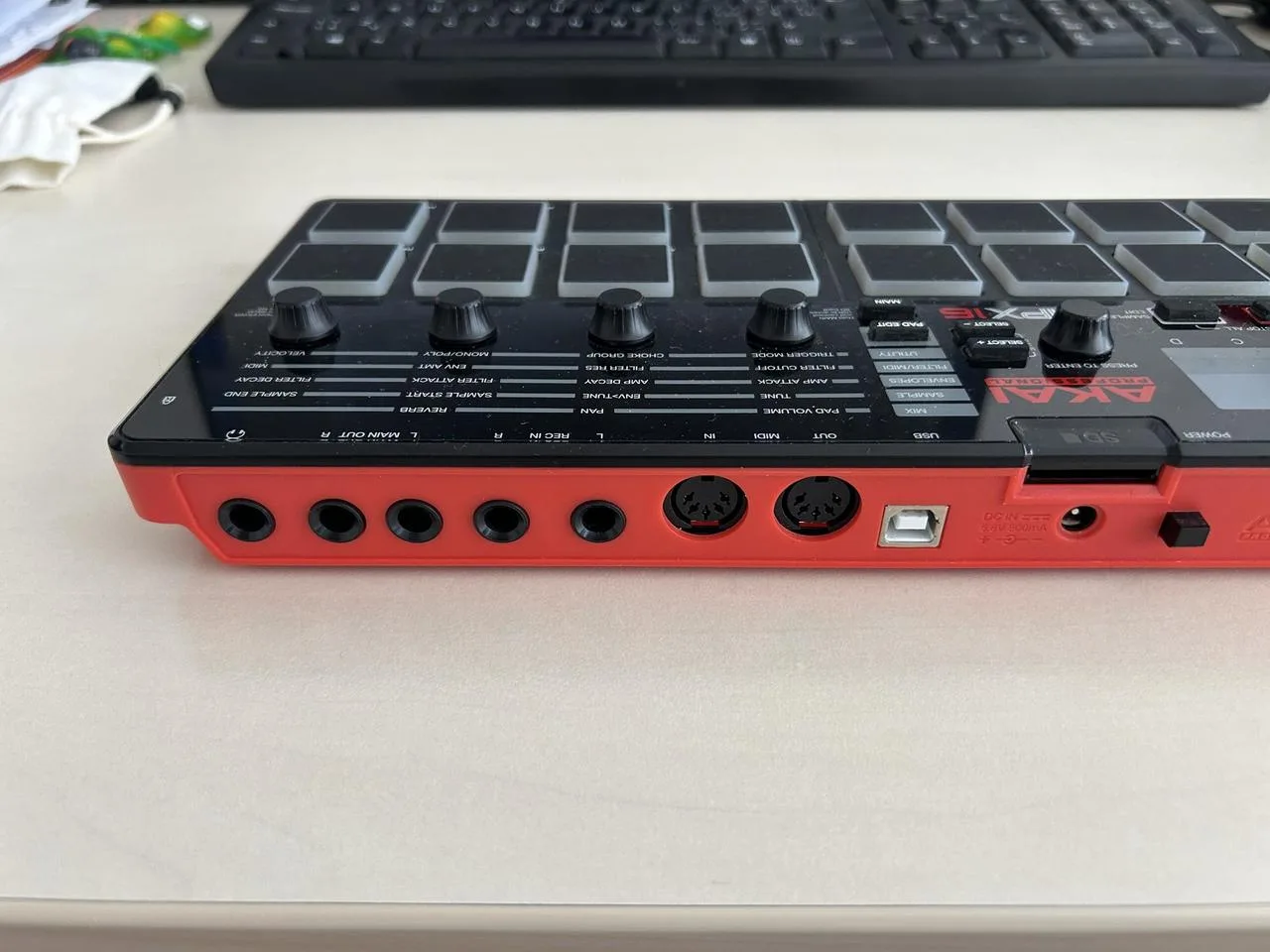 Sampler AKAI MPX 16