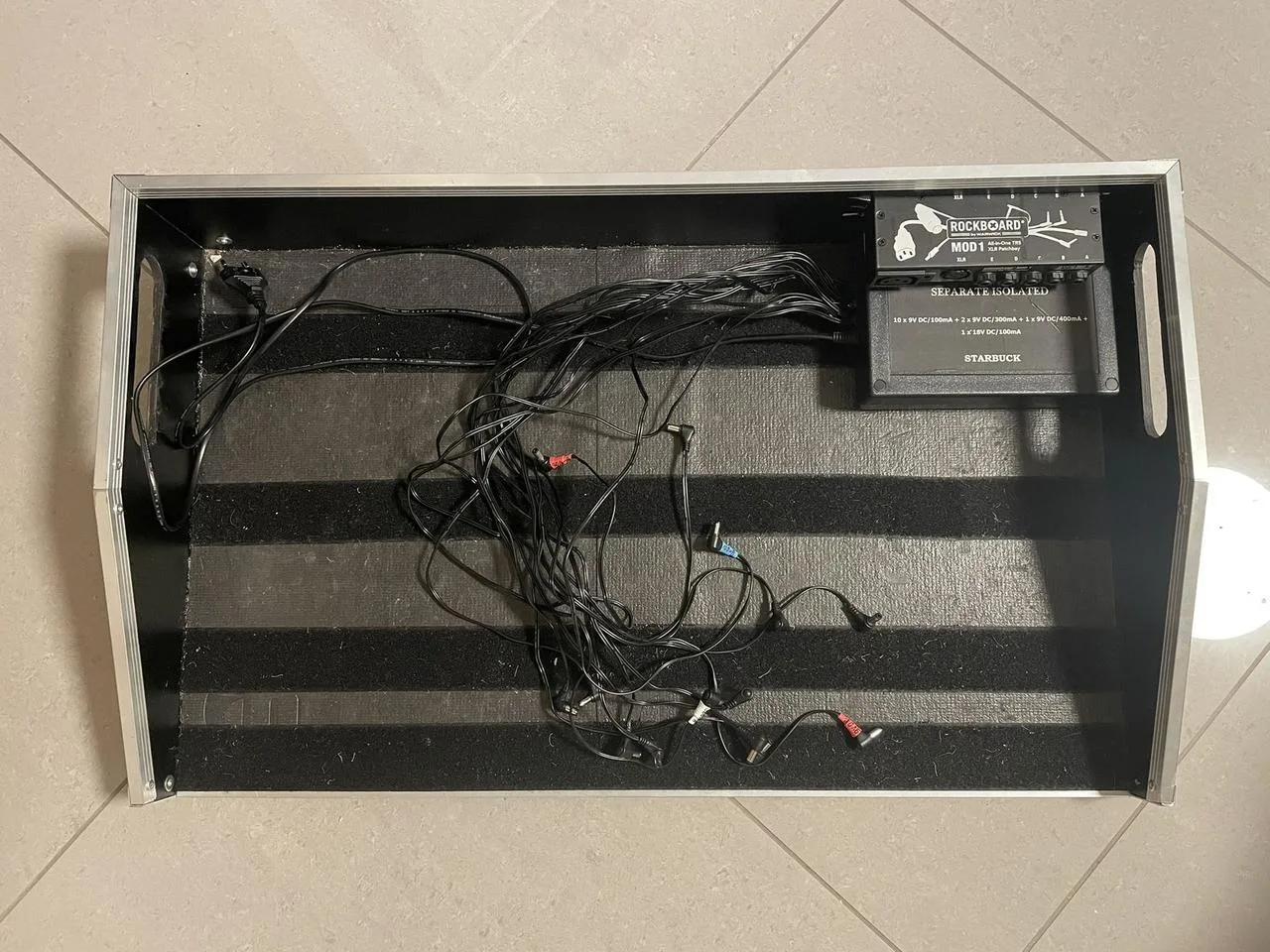 Prodám velký pedalboard