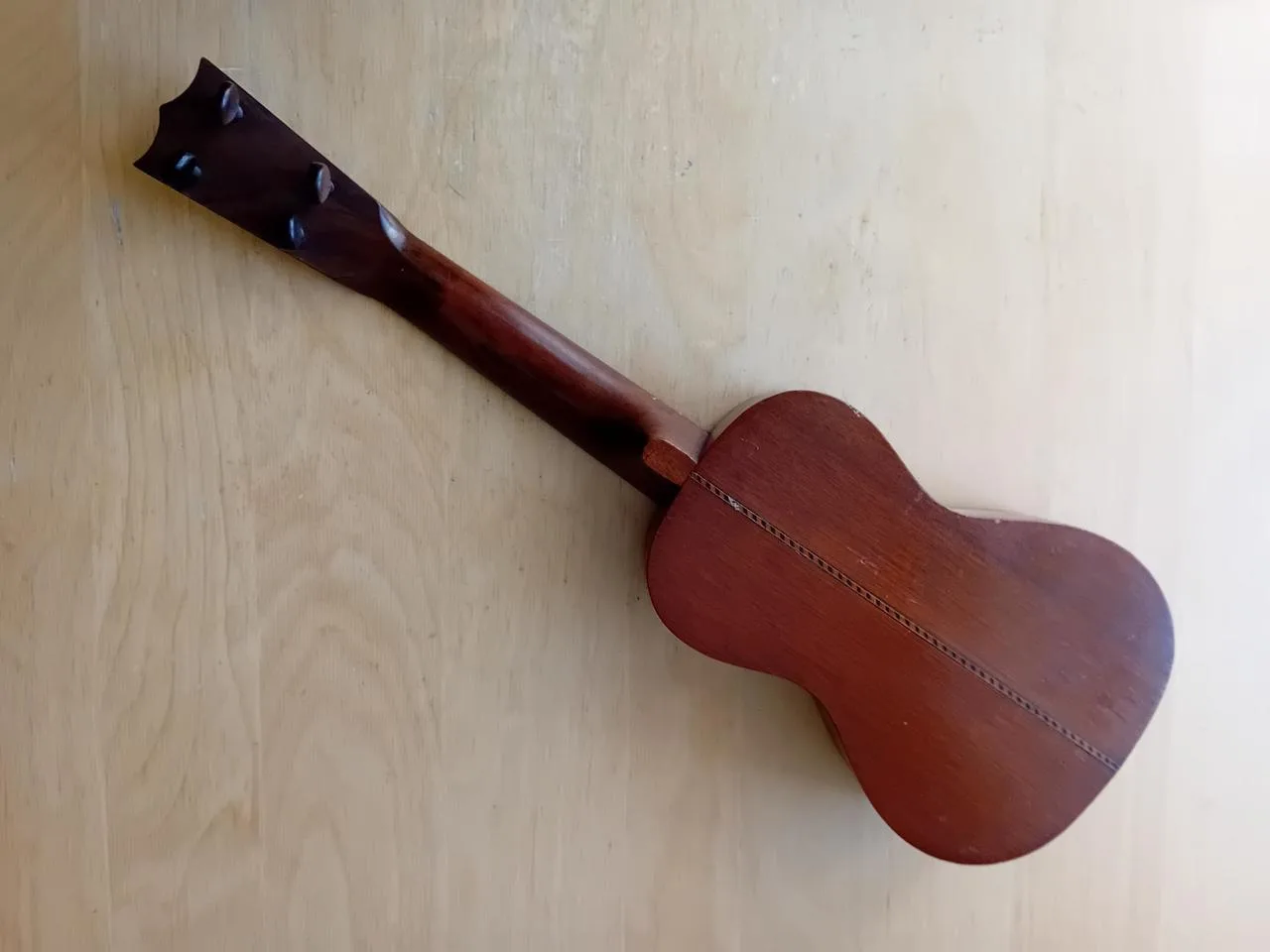 Vintage mahagonové sopranové ukulele Oscar Schmidt
