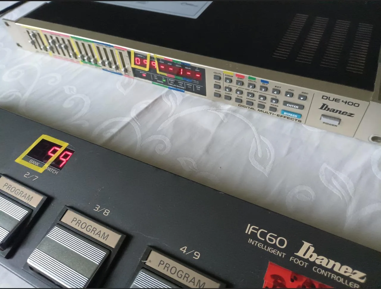 Multiefekt Ibanez DUE 400 + IFC 60 Foot Controller
