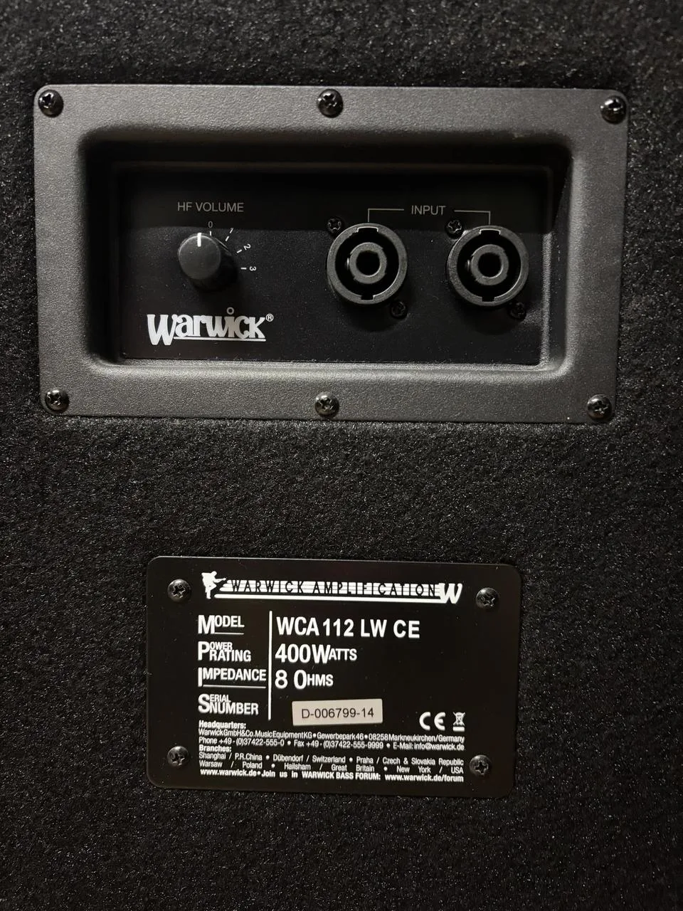 Warwick WCA 112LW CE 400watt -  8ohm Basový reprobox