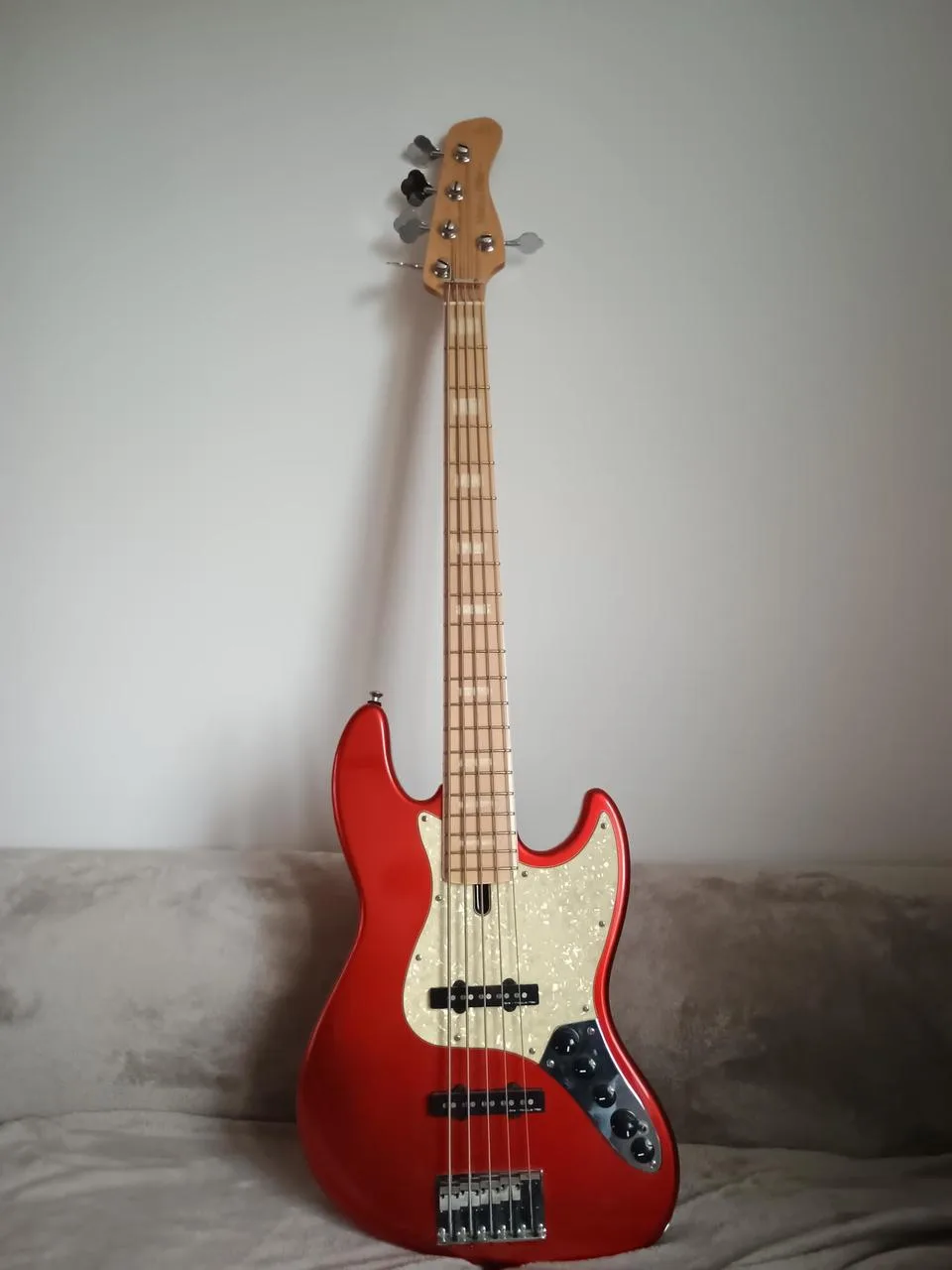 Sire Marcus Miller V7 2nd Gen - 5 strunný jazz bass