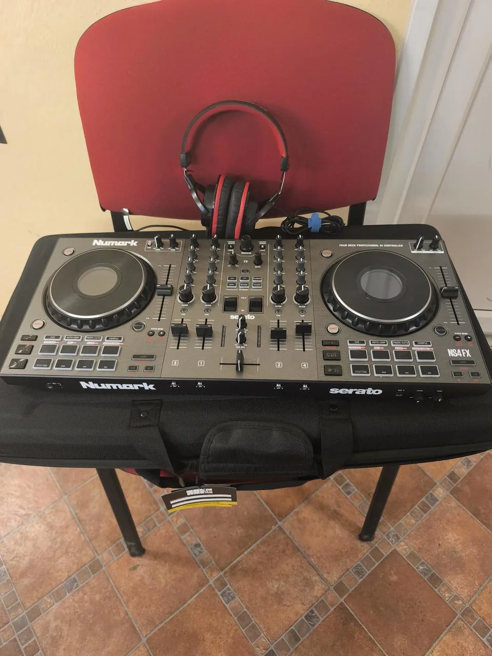 Numark NS4FX