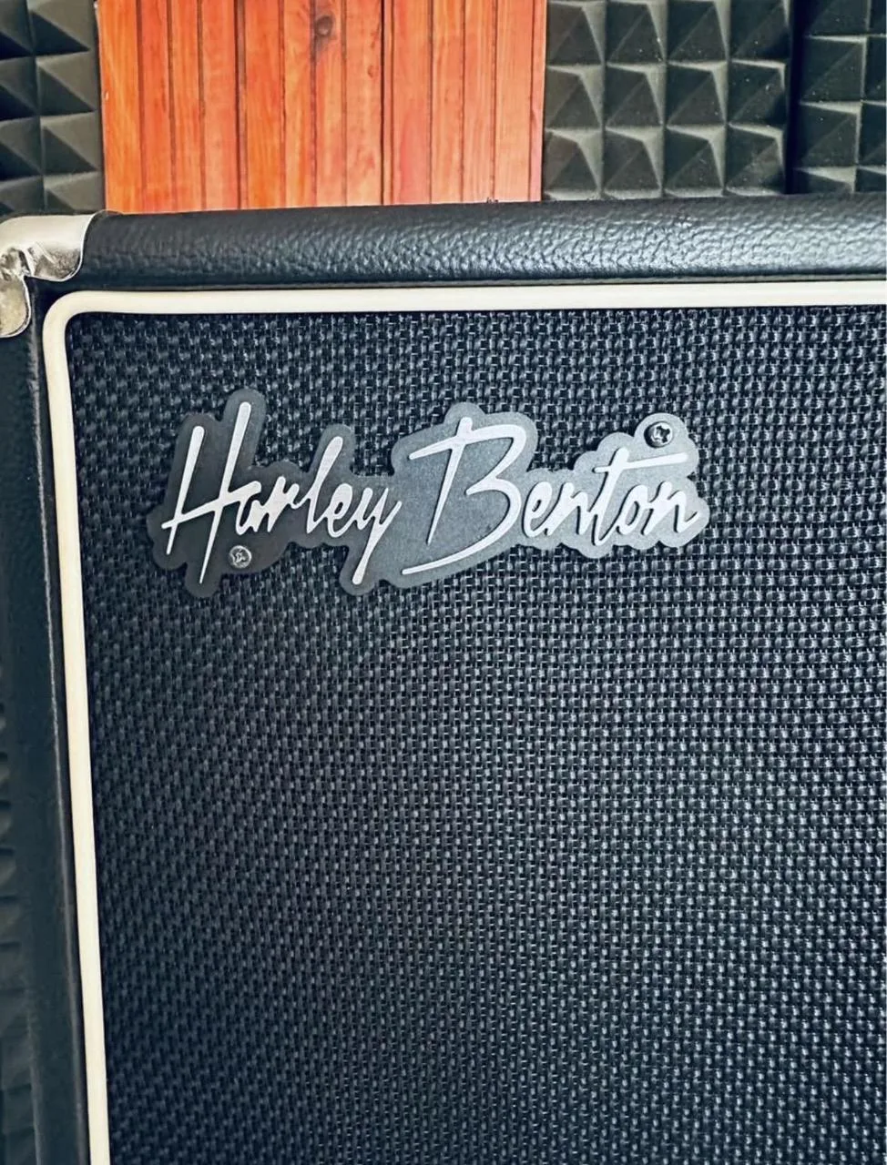 Predám basovú bedňu Harley Benton 810