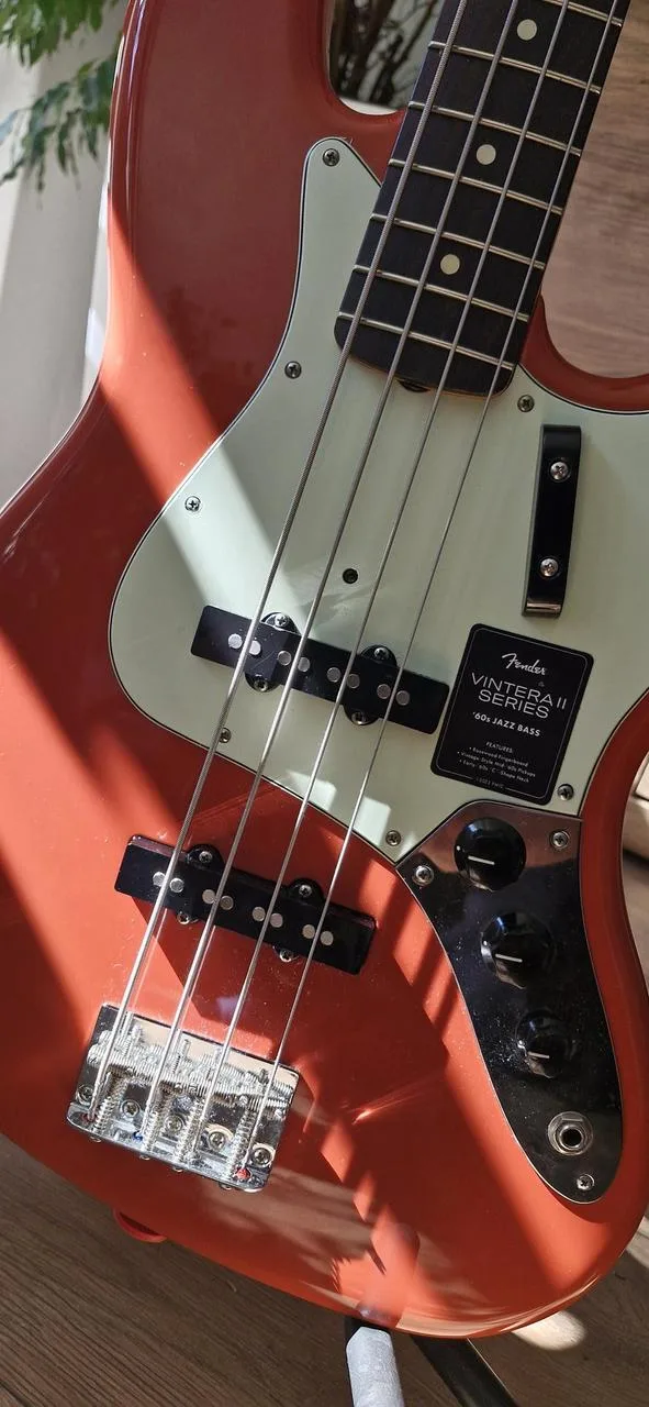 Fender Vintera 2 Jazz Bass