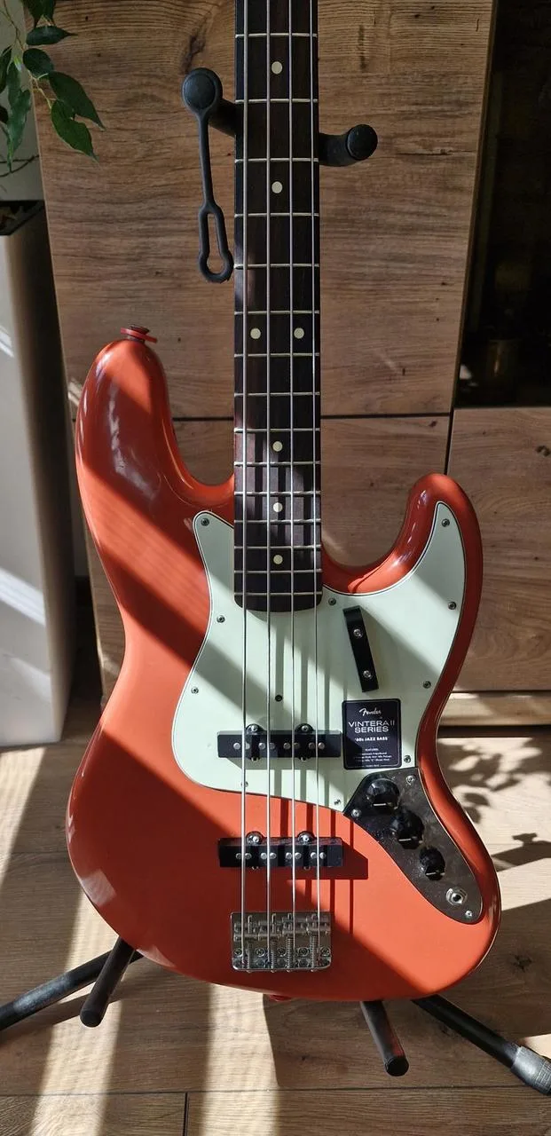 Fender Vintera 2 Jazz Bass
