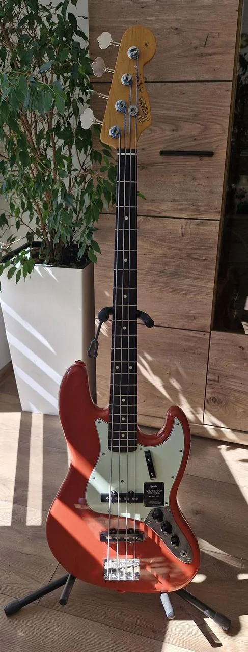 Fender Vintera 2 Jazz Bass