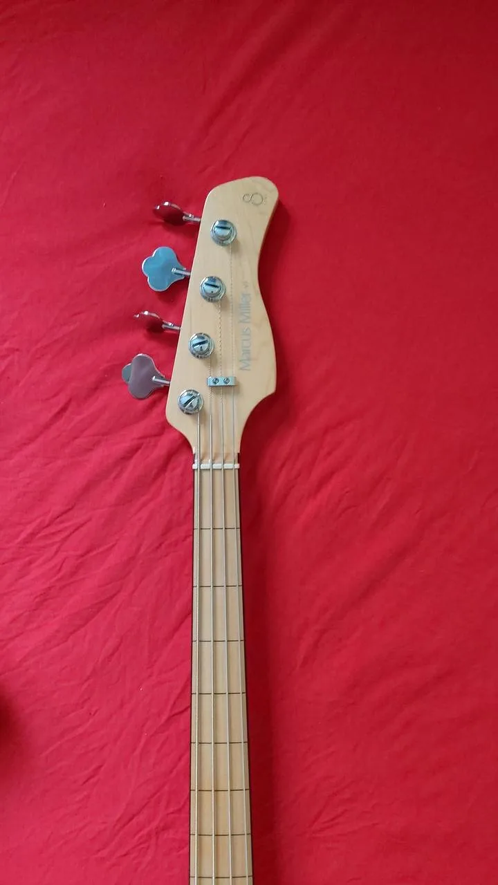 Sire Marcus Miller V7 Vintage Alder-4 FL 2nd Gen