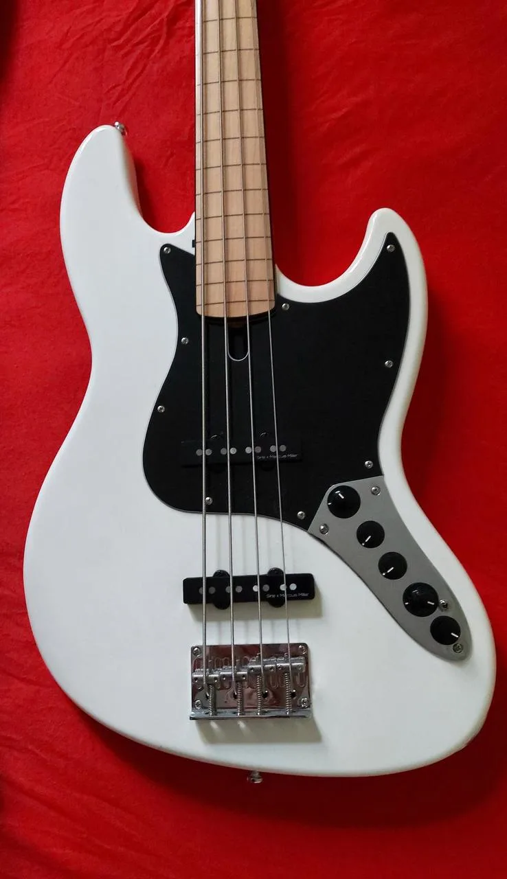 Sire Marcus Miller V7 Vintage Alder-4 FL 2nd Gen