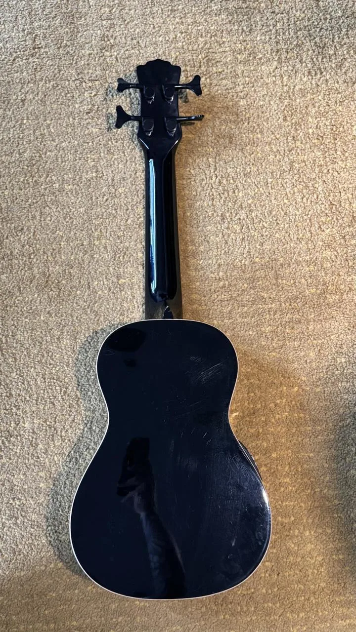 Luna Uke Bass Black