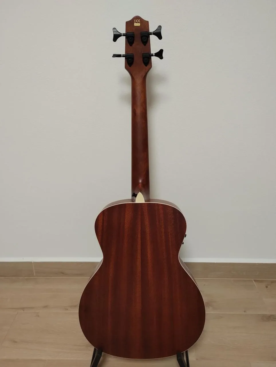 Basové ukulele Lanikai MA-EBU