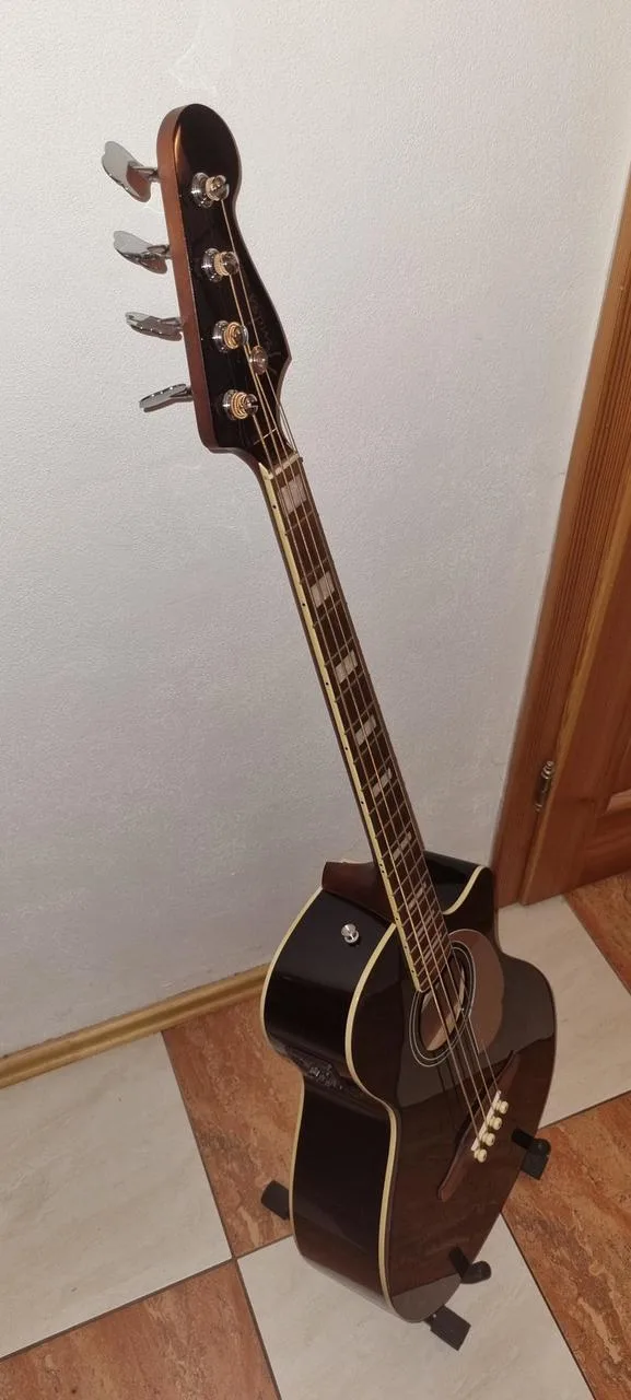 Fender Kingman V2 Akustická Baskytara