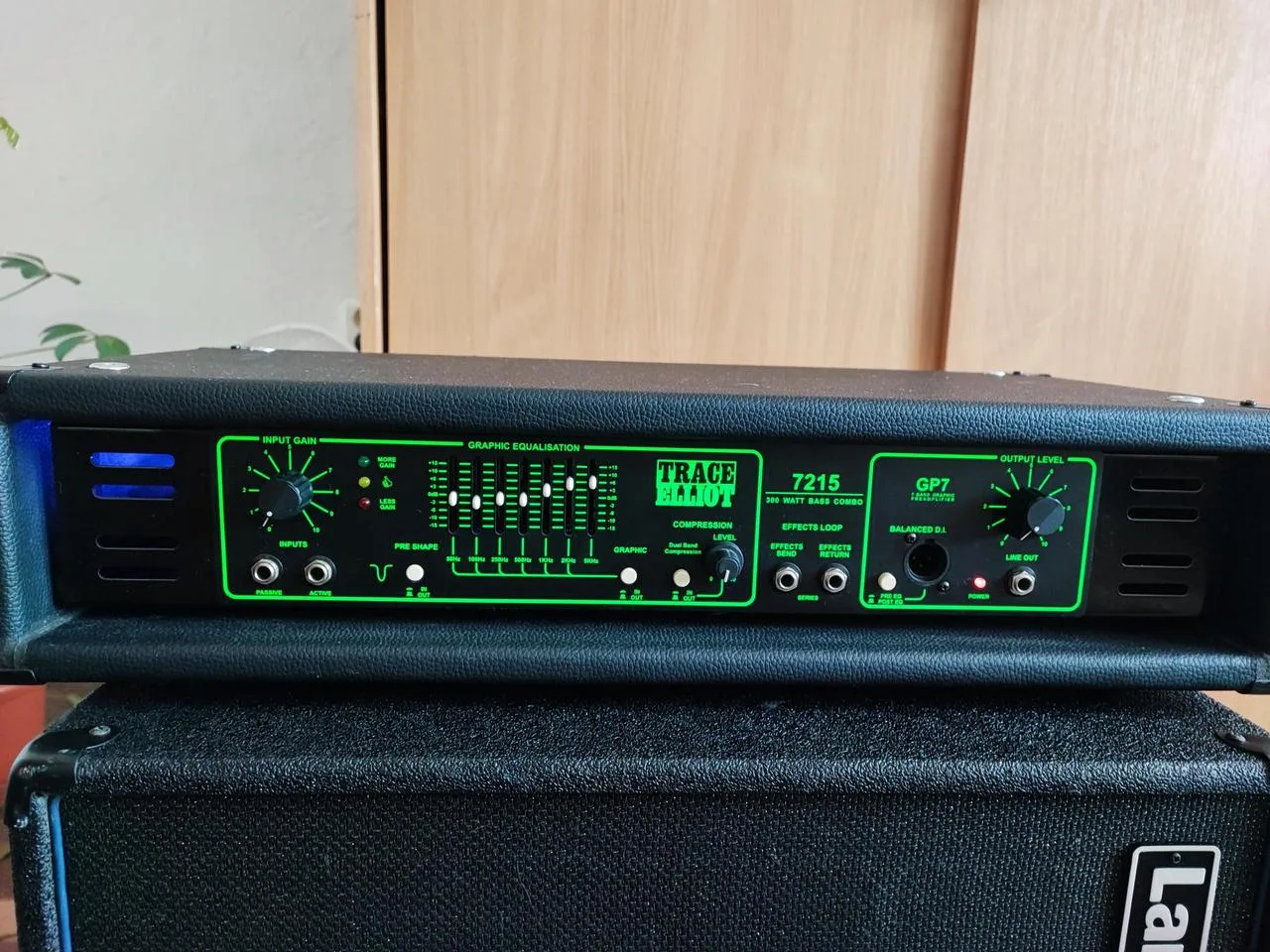 Nabízím Trace Elliot AH300/7215