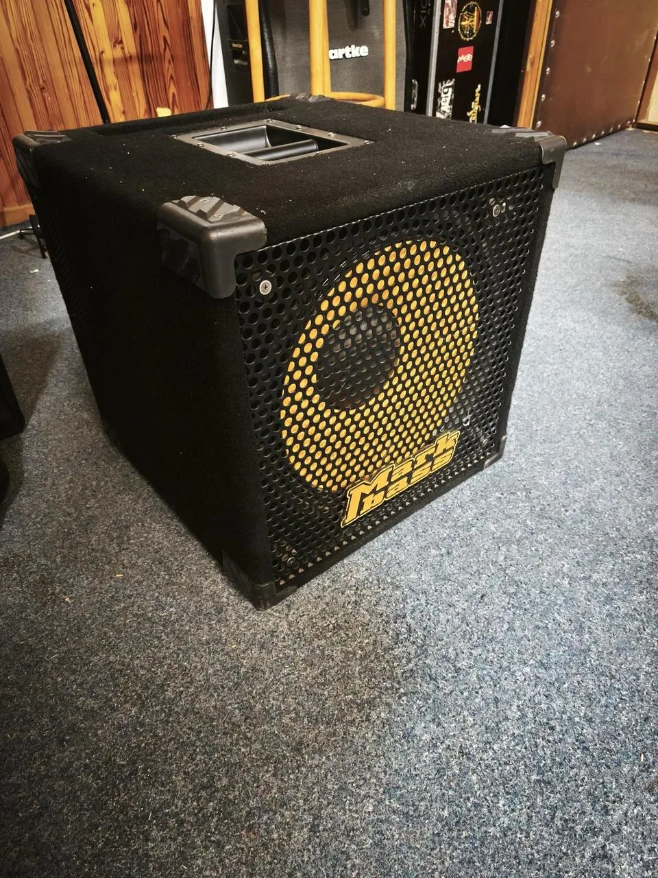 Baskytarový reprobox Markbass 15"