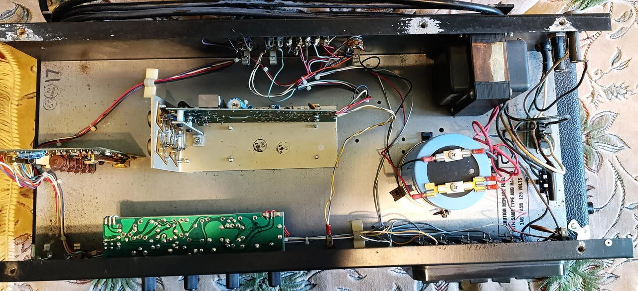 ZOSILOVAČ ACOUSTIC 126  100 W  1981