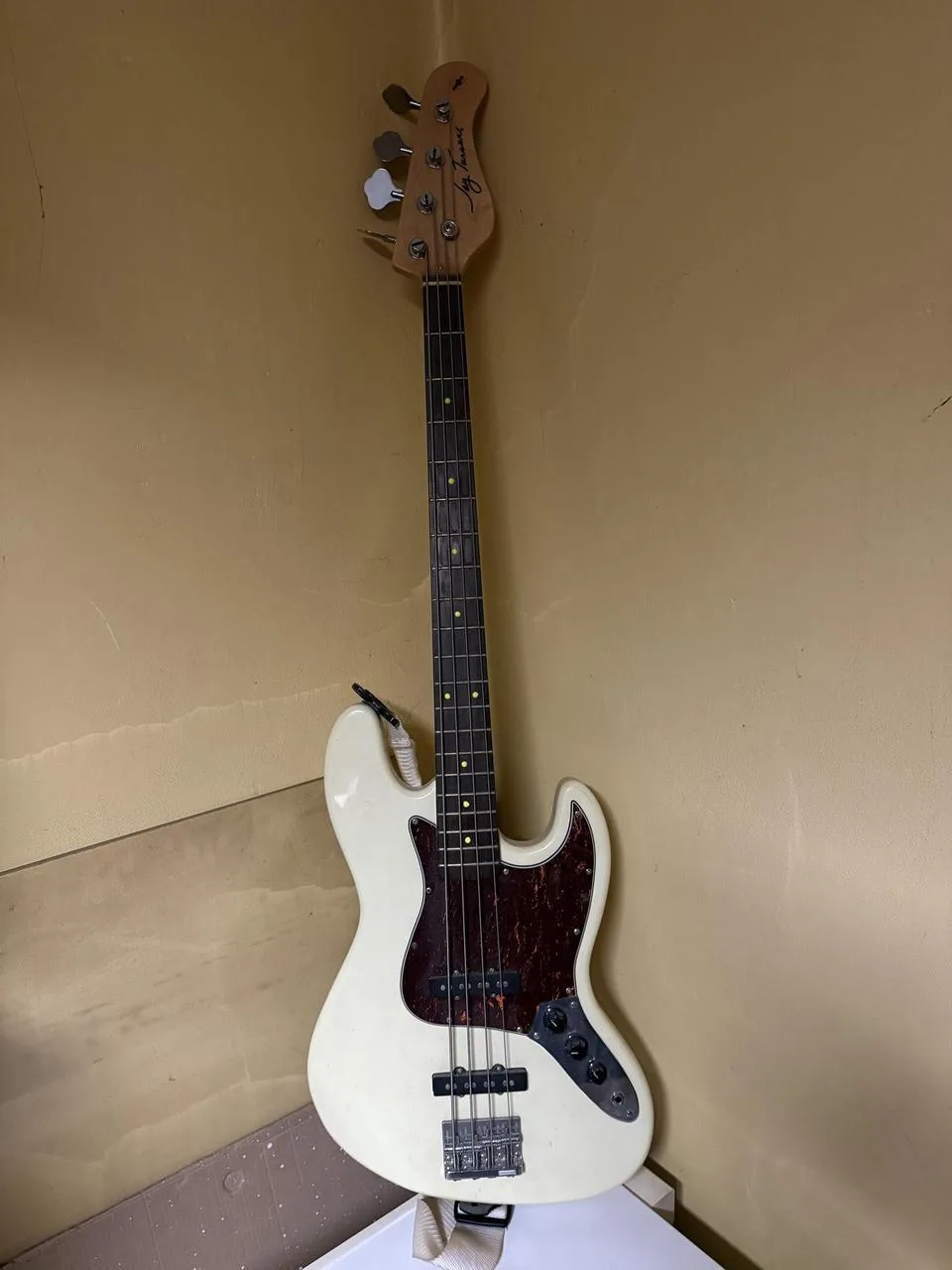 Jazz Bass kopie značky J Tuner rok 2014