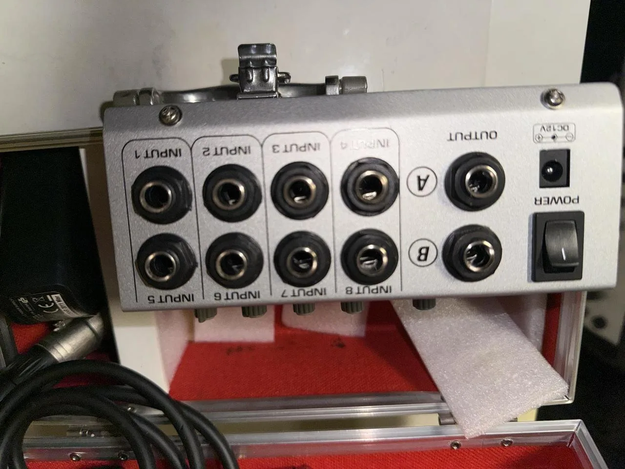 Ashton MM8 mini mixer nabízí 8 kanálů